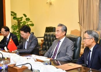Foreign Minister of China, H.E. Mr. Wang Yi among other commitments  met Chief of Army Staff, Field Marshal Syed Asim Munir, NI (M), HJ at Islamabad