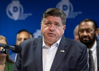 Illinois Gov. JB Pritzker blasts Abbott and Trump over GOP redistricting efforts