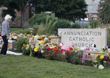 Annunciation Catholic Church holds first Mass since deadly Minneapolis school shooting