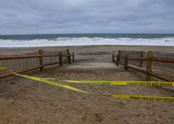 East Coast beaches hit with ‘fecal contamination’ warnings ahead of Labor Day weekend