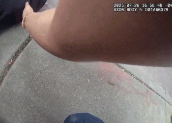 NYPD releases dramatic body cam footage of officers tackling alleged teen gunman in Brooklyn chase