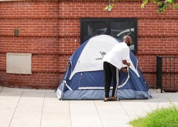 Homeless people in DC have 2 choices as Trump admin cracks down