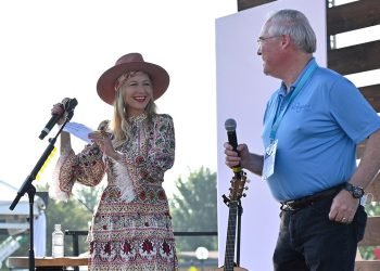 Former Kroger CEO must explain reason for resignation to court in pop star Jewel’s ongoing lawsuit