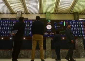PSX extends record-breaking rally backed by cement sector outlook