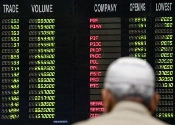 PSX scales fresh highs on upbeat earnings, US trade optimism