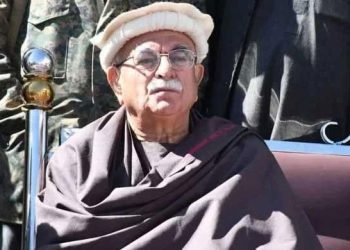 Achakzai calls for national dialogue to steer country out of crisis