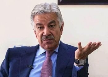 Khawaja Asif laughs off resignation rumours as mere whims