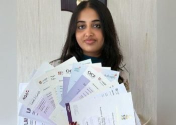 British-Pakistani teen breaks six academic records, earns Oxford admission