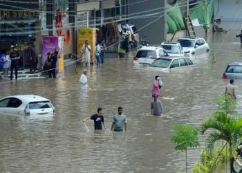 Power outages, waterlogging persist as Karachi reels after torrential rains