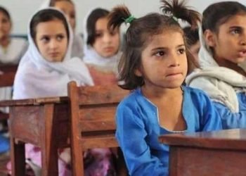 Schools, colleges in Karachi to remain closed tomorrow amid heavy rain