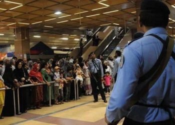 Govt imposes 5-year travel ban on Pakistanis deported from foreign countries