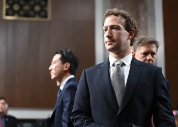 Wash Post columnist says Meta’s new community notes fact-checking system ‘nowhere near up to the task’