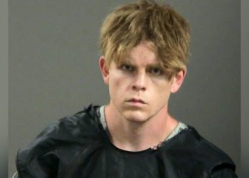 Video shows Arkansas hiking murder suspect arrested mid-haircut