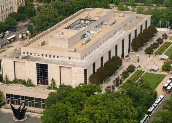 White House reviewing all Smithsonian museum, exhibit content before America 250 celebration in 2026