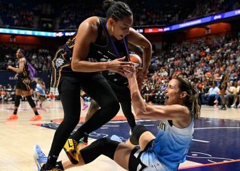 Sky, Sun players get into intense tussle during WNBA game, leads to multiple ejections