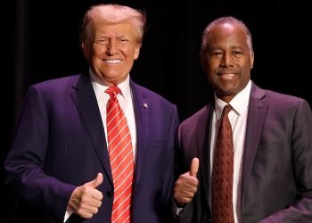 Trump announces plan to award Ben Carson the Presidential Medal of Freedom