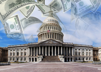 Government shutdown looms with midnight deadline to make a deal and more top headlines