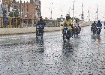 Urban flooding feared in Karachi as PMD forecasts heavy rain this evening