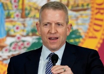 Former Florida House speaker mounts gubernatorial bid, challenging Trump-backed candidate Rep. Byron Donalds