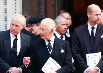 Prince William sees Prince Andrew, Sarah Ferguson as ‘threat’ as King Charles freezes them out: experts