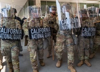 Legal experts predict Trump will win National Guard battle despite federal judge ruling