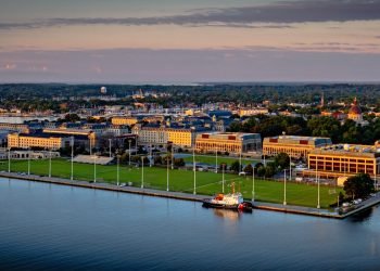 US Naval Academy in Annapolis on lockdown as active threat reported