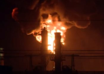 Fire at Chevron refinery sends massive flames shooting into Southern California night sky