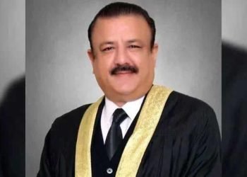 SHC suspends KU’s notification cancelling Justice Jahangiri’s degree