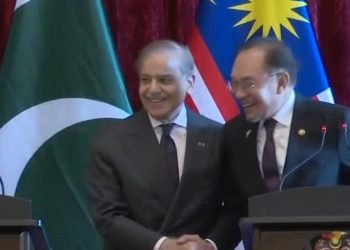 PM Shehbaz, Malaysia’s Anwar hold joint presser ahead of delegation-level talks