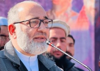 Ex-senator Mushtaq Ahmad ‘quits’ Jamaat-e-Islami