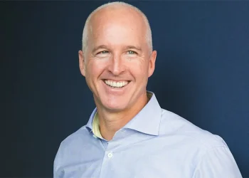 Combat veteran turned CEO has a new mission: Flip governor’s office in blue state