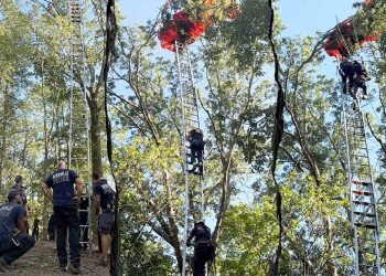 Nashville skydiving instructor dead after falling without parachute