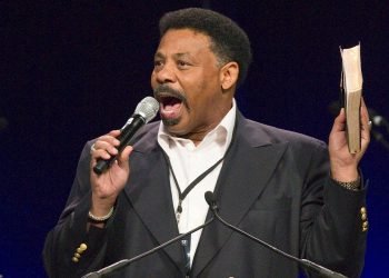 Megachurch founder finishes church’s restoration process after stepping down due to undisclosed transgression